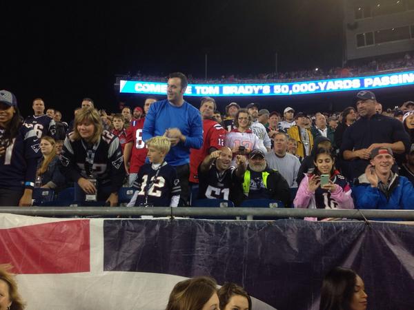 Innovative_IFBG's tweet photo. @JarvisGreen97 #Patriots #neworleansshrimphouse strong crowd tonight http://t.co/K6MBee66vL