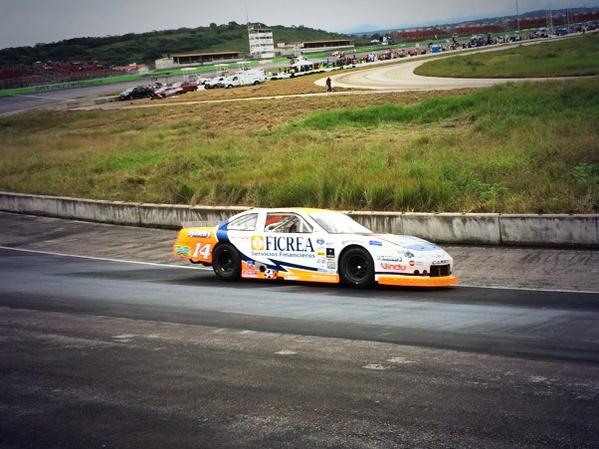 horaracingteam's tweet photo. @PatrickGoeters fue el más rápido de la práctica 1 recorriendo la pista en 25.240. #RedCo240 http://t.co/HeEdTtuX0g @FicreaRacing