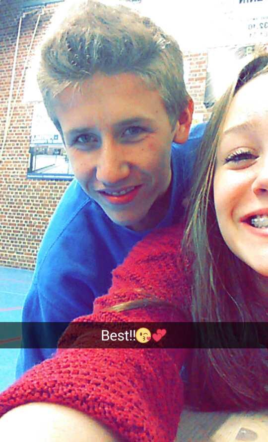 DelporteM's tweet photo. Y'a pas mieux que lui!! #Quentinou #Family 😘💕💑 http://t.co/IkB0xiYjGr