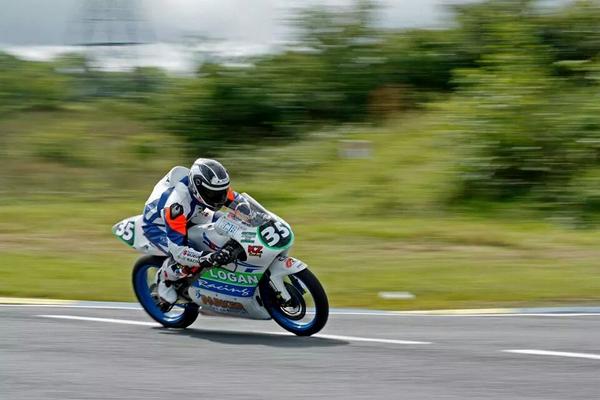 VENtastic8's tweet photo. First time at the Ulster GP, many times to come! #RealRoadRacing #UGP2014 #2014UGP http://t.co/4UStHDdiKd