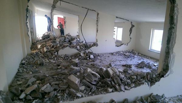 HasanCucuk's tweet photo. Memleketim Şarkışlayı AKPnin 60 cm fazla diye yıktığı bu yurt katı ve hemşerilerimin sessizliği ile hatırlayacağım http://t.co/DQj2ZAuOH7