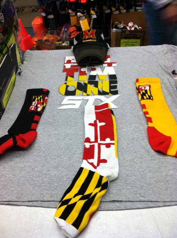 PlayItAgainEC's tweet photo. Celebrate that maryland win by coming in here and buying stuff! #Terps #UMDHomecoming #UMD #winning http://t.co/RgxNsDrvHf