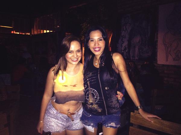 ZiaCortz's tweet photo. Mi bella compañera en una noche rapera @mariiamGp 😹😹😹 http://t.co/on7gU3xNb7