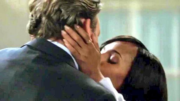Reds_Logic's tweet photo. Peeps can blame Fitz from here to KINGDOM come! Fact remains, he's the one she wants!!!!!! #CurlsDeep
#OlitzSaturday http://t.co/D9PPkIx54O