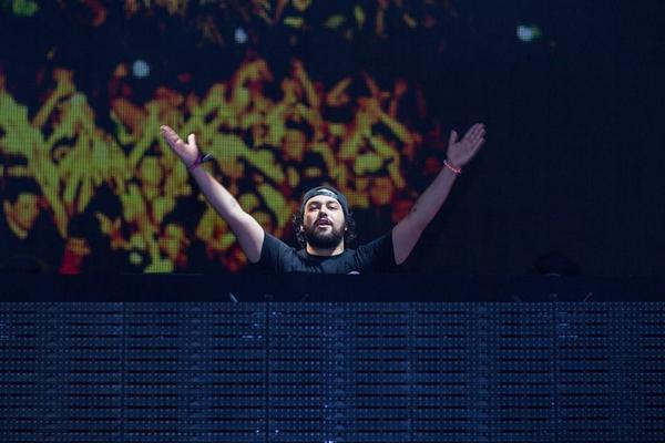 EW_Music's tweet photo. En estos momento el DJ #19 del mundo en vivo desde #AMF14 http://t.co/3GlirEdjzW http://t.co/SCXRrkFFya