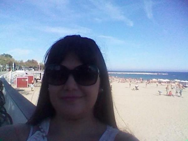 AngieCoxolate's tweet photo. Tarde de playa y mega paseo por Barna!!! http://t.co/rVJeGsa8Kh