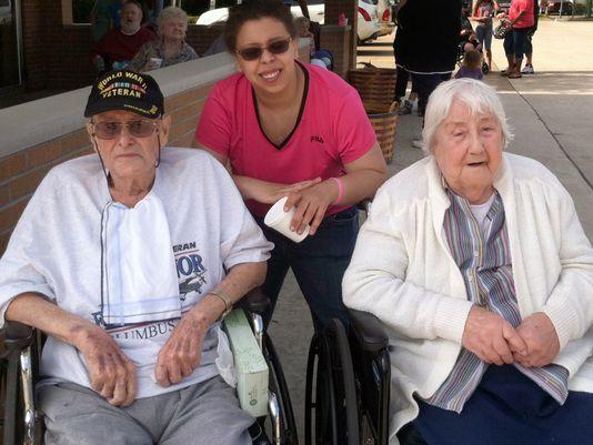 KHOU's tweet photo. Woman, married 72 years, dies 6 hours after husband http://t.co/zvbe2eedqk http://t.co/VTuOldkjXD