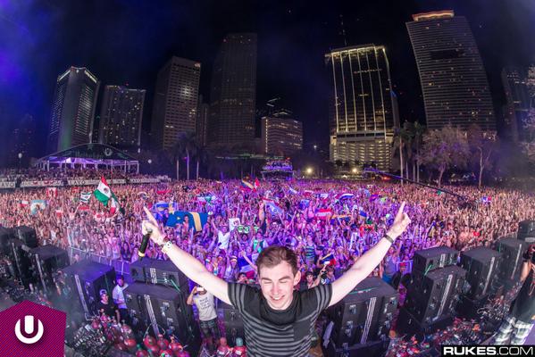 ultra's tweet image. congratulations @HARDWELL for being voted the #1 DJ in the world, again!!