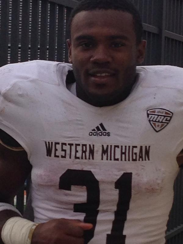 WMU_AD's tweet image. BRONCOS Celebrate win at BG! So much BRONCO PRIDE!