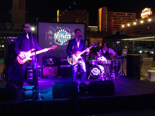 VegasNewswire's tweet image. Rocking the rooftop... #RecklessInVegas #Picnic