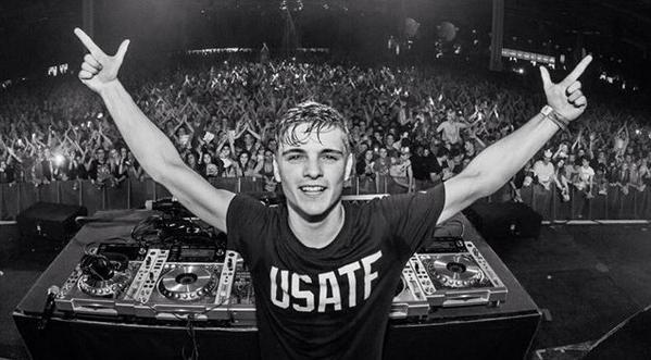 RichardProspelG's tweet photo. Recordamos que @HARRDWELL es #1 @dimitrivegas &amp; @likemike #2
@ArminvanBuuren #3 @MartinGarrix #4 #AMF2014 http://t.co/YAsMZaNwhP
