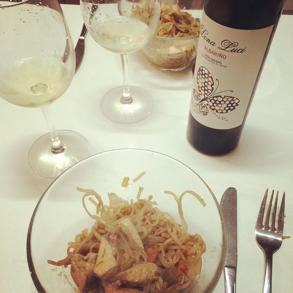 mawikiki's tweet photo. Cena para dos... http://t.co/SSpsXJdL32