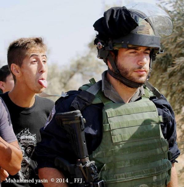 iFalasteen's tweet photo. Resistance in different style.!! http://t.co/j8xsMNzZ72