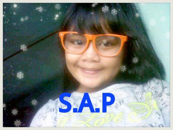 NandaAnnisafa's tweet photo. Me hehehe http://t.co/kgS0KmukQv