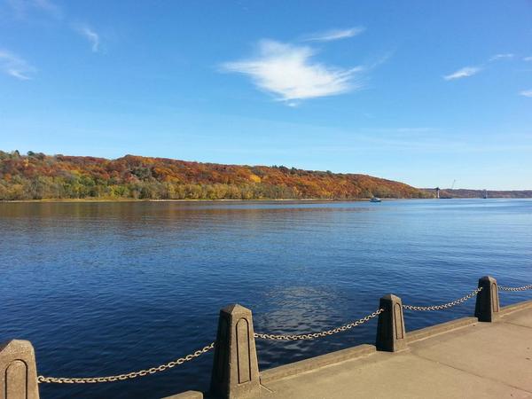 Sherri__Lynne's tweet photo. My favorite time of year. #Stillwater #Minnesota http://t.co/Nui0iEcUi9