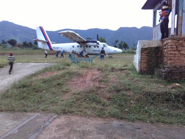 prince31507's tweet photo. Nepal KO plane ho ki thelaa gaadaa http://t.co/cEu9kvkLMe