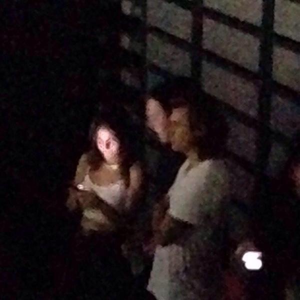 1DSPNews's tweet photo. Harry en el concierto de Ed Sheeran esta noche. http://t.co/xsvkI2l1Xe