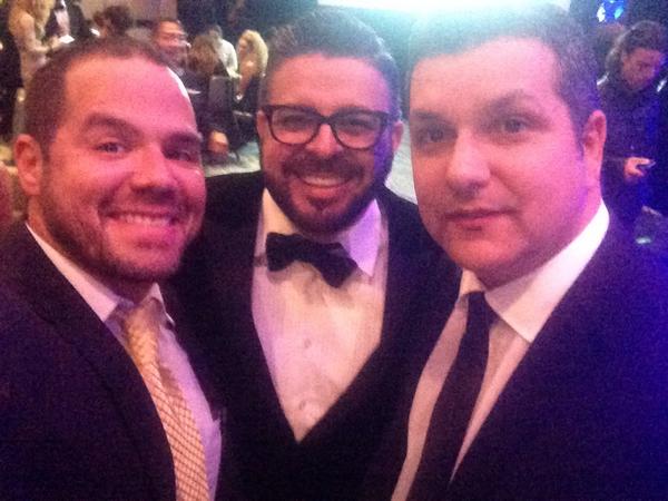 joeyamercado's tweet photo. Con dos grandes maestros @Guianko16 y @LuisEnrique  #LSHOF #LaMusaAwards Que viva la música!! http://t.co/UvcIth58xF