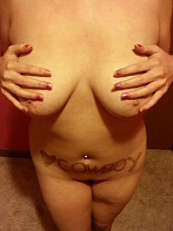Just made a photoset for a friend 😍🌹 http://t.co/uBrlsmC6bV<a href="/tag/tittytuesday"class="tags"><span>#tittytuesday</span></a>