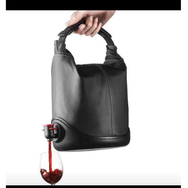 LyssaBee1's tweet photo. I instantly thought of you guys when i saw this!! @AnnFranchina @lauren_kick #slapthatbag http://t.co/AfmYZ7Dg0W