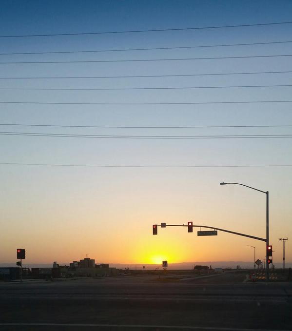 AnimatedMindd's tweet photo. I look up at the sky more now thanks to @JerryLaVigneJr (@JLaVigneJr) & @MrsDLaVigne π #godsartwork #fromsocal http://t.co/XPLfoYvUL7