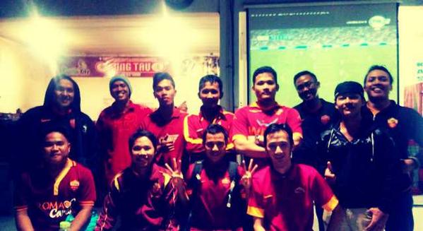 RCI_Babel's tweet photo. Dokumentasi #RCIBabel #NobarRCI7 #RomaChievo #ForzaRoma #HungryForGlory @RomaIndonesia http://t.co/EAugB5LcJF