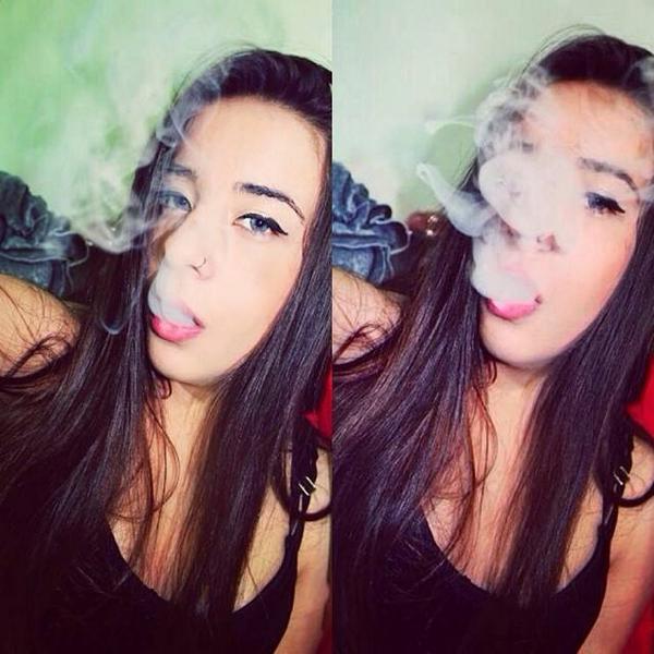 YasminCrl_'s tweet photo. Bora fazer fumaça. HAHAHA :3 http://t.co/8kmLdoBI4n