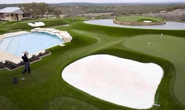 College_Golfers's tweet photo. Backyard goals 😍⛳️🙌 http://t.co/tput1WkamC