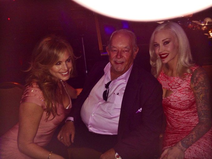 Rocking@  and in Vegas w/ @Robin_leach and @sabinakelly  judging the Intl Model Search pageant http://t<a class="tags" target="_blank" title="On Twitter" href="/?out=eyJ0eXAiOiJKV1QiLCJhbGciOiJIUzUxMiJ9.eyJpYXQiOjE3MjcyNzEyOTEsImlzcyI6InR3cG9ybnN0YXJzLmNvbSIsIm5iZiI6MTcyNzI3MTI5MSwiZXhwIjoxNzU4ODA3MjkxLCJyZWRpcmVjdF91cmwiOiJodHRwczovL3R3aXR0ZXIuY29tL1JvYmluX2xlYWNoIn0.WhCPv_Q0m5m5zbdBx84Qvhk5Amxpn_gFJiAYU7M9oScLQ7Vf8kHdtnVBBEs4imRFZTZb9bY722IpJ74Cu7KlAg">@Robin_leach</a><a class="tags" target="_blank" title="On Twitter" href="/?out=eyJ0eXAiOiJKV1QiLCJhbGciOiJIUzUxMiJ9.eyJpYXQiOjE3MjcyNzEyOTEsImlzcyI6InR3cG9ybnN0YXJzLmNvbSIsIm5iZiI6MTcyNzI3MTI5MSwiZXhwIjoxNzU4ODA3MjkxLCJyZWRpcmVjdF91cmwiOiJodHRwczovL3R3aXR0ZXIuY29tL3NhYmluYWtlbGx5In0.alBu5k8DtD0kexkujYcFnRDMzI-vqPpuvSshCYq3deNR9VPg0lc_JI9E74cj5lU2T4yaUrLBu-vwF4yN9hbfHQ">@sabinakelly</a><a href="/tag/beyondyoga"class="tags"><span>#beyondyoga</span></a>