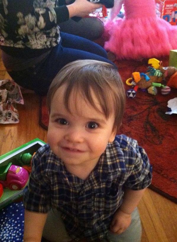 hlimeberry's tweet photo. Happy 1st Birthday to the sweetest baby I know🎉 #guythomas #babynephew #dogparty http://t.co/jBC7bnwCAt