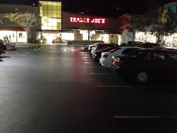 JoelWarsh's tweet photo. @steveaustinBSR look I found parking @TraderJoes2 you just have to shop at 9pm on a Saturday night http://t.co/B4NkTZX7Ja