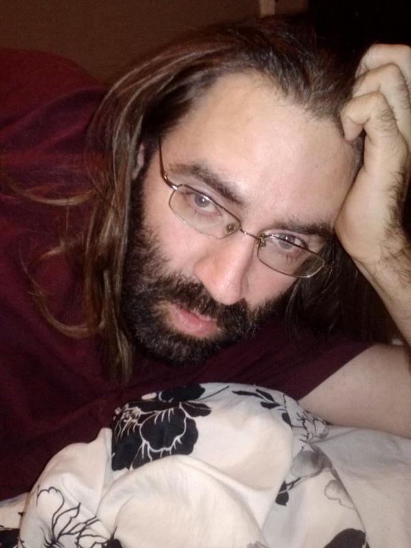 AngelaSelf1's tweet photo. @Ms_Chrystal @TylerMorgyn @LKHamilton The moment you realise your man might be prettier than you. #Lovemyman ^^ http://t.co/in7qV4IZfp