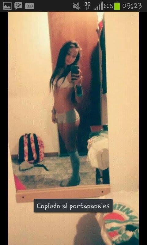BenjazminM's tweet photo. @ChumosdePerga  neeeee como se ve que son rezorritus estas locala appen le da al faso como esta rocio odano a la pija http://t.co/EIdG9MTMLO