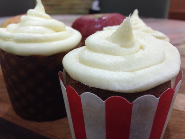 kahyee75's tweet image. Spiced Apple and Cinnamon Cupcake; SORTED! 👌 #sortedfood #eyecandysorted