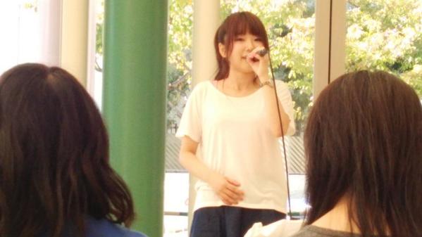 マサムネ Masamune En Twitter たしろちえりさんの大阪ライブを観に 東大阪 市のイトーヨーカ堂へ 東京のあーたさんと仲良しという事で 以前から気になっていた女性シンガーソングライターさん とても可愛らしい歌声でした 明日のd での箱ライブにも向かおうと