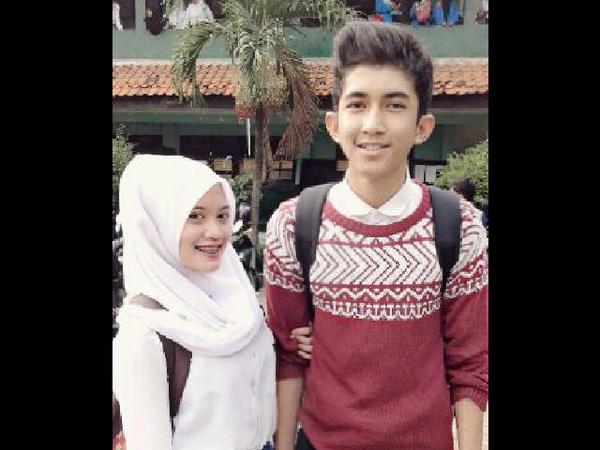 Jali1106's tweet photo. Atschool @TanteRiana @Tante_Heni @tantejesi @TasyaSila @TanteLindaAsli @tantetami @TanteMami @bisek69 @Bisex_pribumi http://t.co/kfANNDl8gb