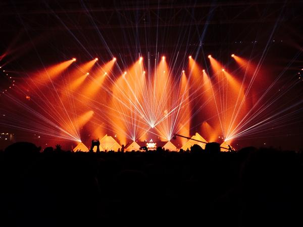 SamBritnell's tweet image. Amazing night at @AMfestival2014, if I could sum the night up in one photo it would be this! Congrats @HARDWELL 🎉