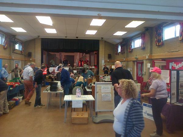 G3VRE's tweet photo. MT @rigsearch Chippenham Radio Rally at Neston Memorial Hall SN13 9SN DOORS NOW OPEN. @rigsearch @G3VRE #Chippenham http://t.co/3Oz7ioyao7"