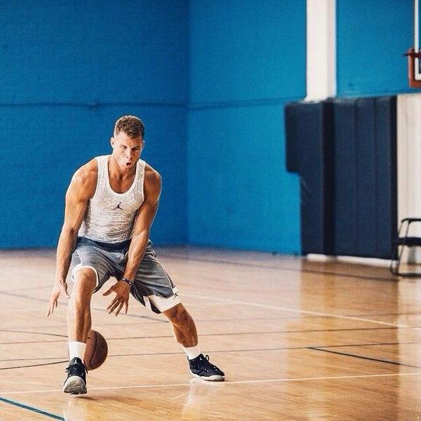 Nba Fun ウイングスパン 211cm 垂直跳び 助走なし 81 3cm 垂直跳び 助走あり 90 2cm コート3 4 約 21m 走 3 28秒 ベンチプレス 84kg 22回 大学時にトリプルダブルを1シーズンに30回達成 Http T Co Vguprorgfq Nba Fun ウイングスパン 211cm 垂直跳び 助走なし 81 3cm 垂直跳び 助走あり 90 2cm コート3 4 約 21m 走 3 28秒 ベンチプレス 84kg 22回 大学時にトリプルダブルを1シーズンに30回達成 Http T Co Vguprorgfq