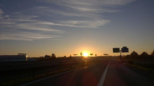 zekon1's tweet photo. #dobre_rano #Žampiónová #vikendvpraci http://t.co/qtzhPHRpfX