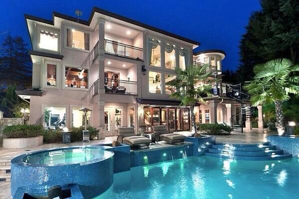 "<a href="/BiIlionairesX/">Billionaires</a>: RT if this is your future house! "