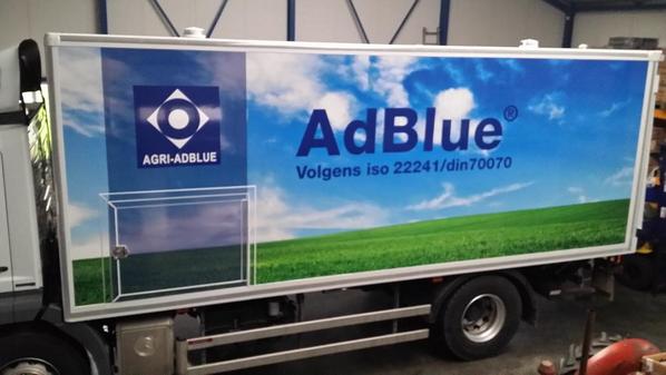 AdBlue1's tweet photo. De nieuwe livery is klaar! http://t.co/ysIPbeOgn9