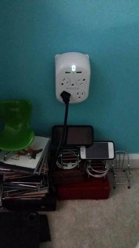 sOmischiefous's tweet image. Yay! My #personalchargingstation. #Throwback and new technology in the mix. Effective use of space. #360Electrical