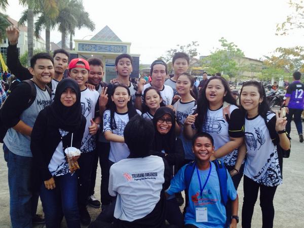 Mbgpm's tweet photo. #Pelepasan10000Lampion http://t.co/w7cAjJUhtM