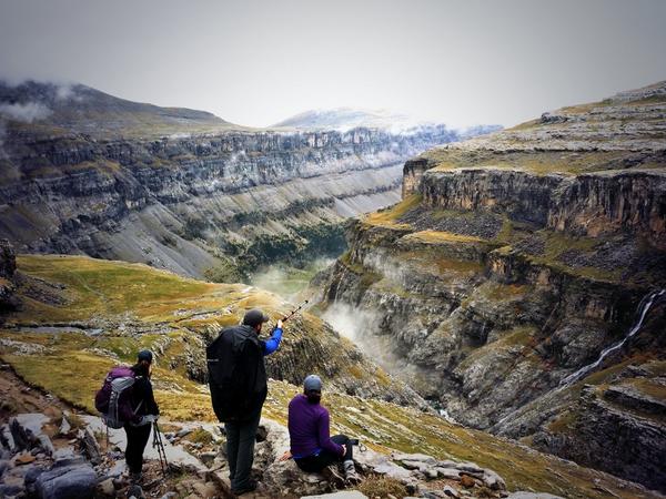 two_canoe's tweet photo. The four of us just returned from a hiking trip in the Pyrenees mountains in Spain. #hiking #spain #travel #mountain http://t.co/V9LxWpHIvd