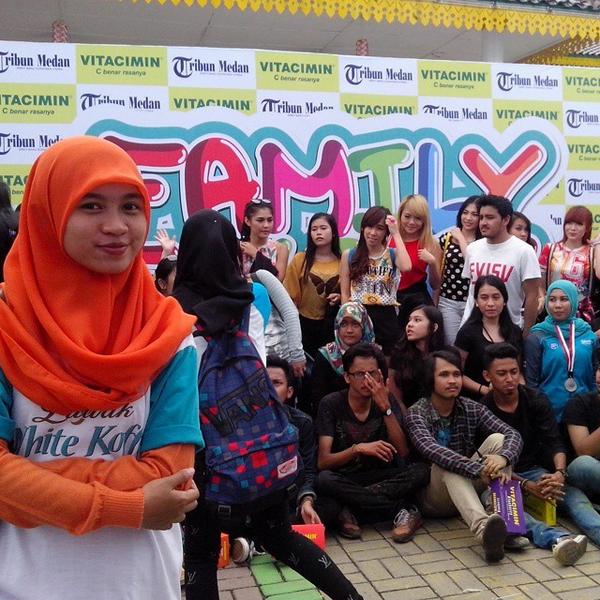 NoviAnatic_ARMY's tweet image. ola karbel vs cherrybelle XD #familyfundays #funrunfunwalk #ultahtribun #cherrybelle by afthrytaraa