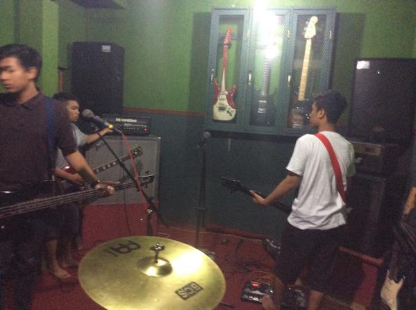 Latihan mlm ini :)'<a href="/RifqiSani/">Cak Sani</a> <a href="/endymahendraHOG/">Mahendra Endi</a>