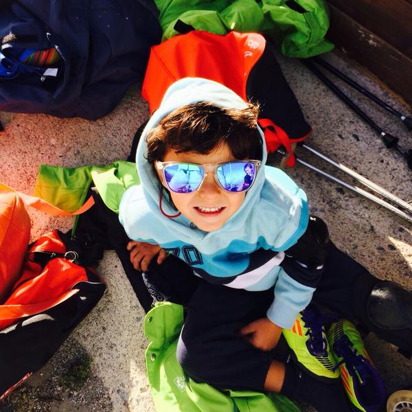 SkiClubGranada's tweet photo. El presente y el futuro del Club trabajando ya en Sierra Nevada, por ahora patinando. http://t.co/pr8gE0y2oR