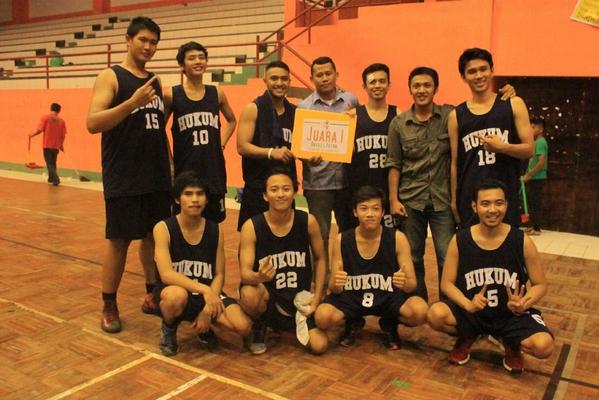 Team Putra IBB berhasil meraih juara 1 di ajang Olimpiade Soedirman 2014 :-) We fight, We Win!!