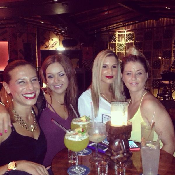pinkhed's tweet photo. #rakcity girls 👭😊 @ToniandGuyRAK http://t.co/1TTuiDeTXL